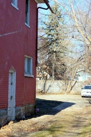 Building Photo - 1015 Porter St