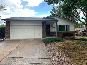 Building Photo - 2501 Charolais Dr