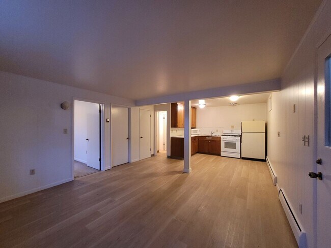 Building Photo - 15t1426