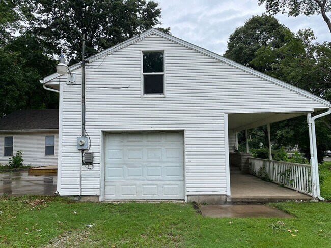 Foto del edificio - Step inside!  You will love what you see. COMING SOON