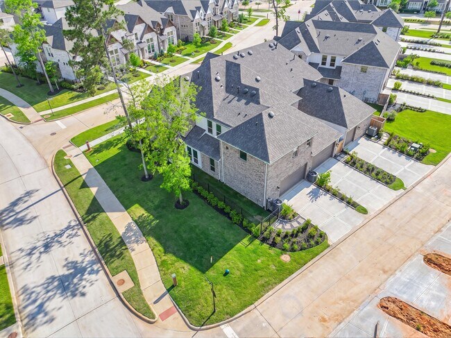 Foto del edificio - 304 Fields Ln