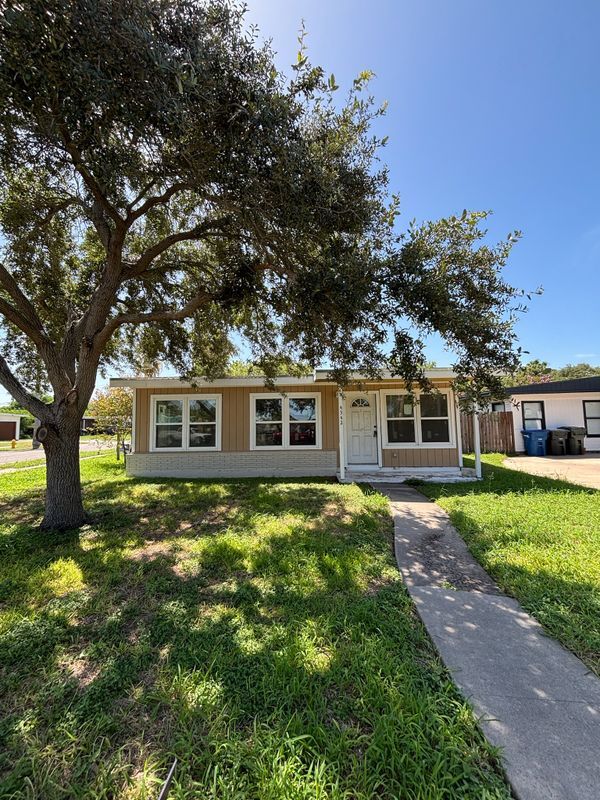 Building Photo - 4342 Amherst Dr