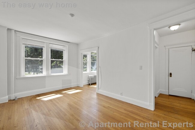 Photo - 172 Maple St Apartment