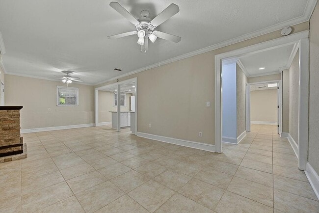 Foto del edificio - 2132 Dunwoody Glen