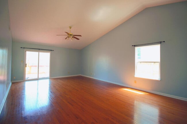 Building Photo - 8413 Dahlgren Ln, Indianapolis, IN 46227