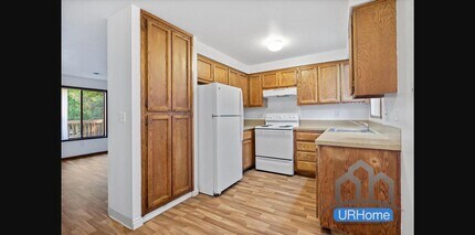 Building Photo - 426 SE 169th Ave