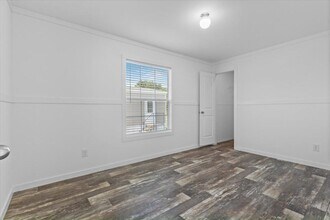 Building Photo - 16831 Oak Leaf Ct