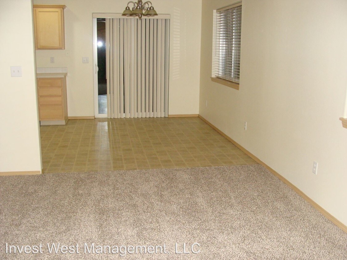 339 NE Lechner St, Camas, WA 98607 Condo for Rent in Camas, WA