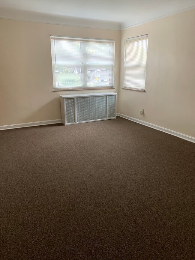 Living Room - 6734 Montgomery Rd