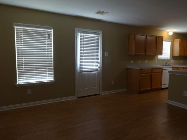 Building Photo - 6703 Providence View Ln