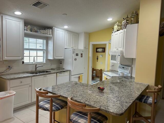 Building Photo - 715 Hudson Bay Dr