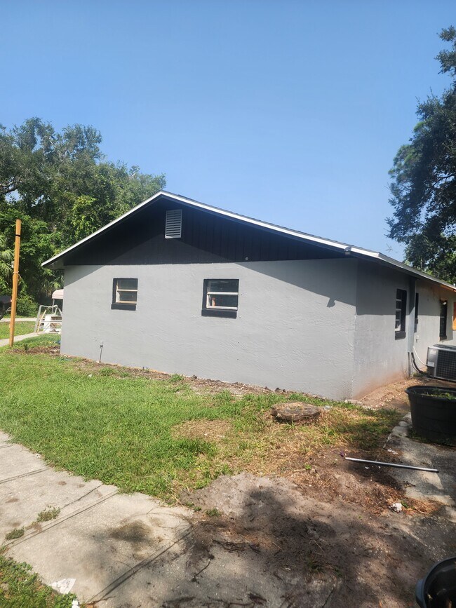 2647 Marigold Ave, Mims, FL 32754 House Rental in Mims, FL