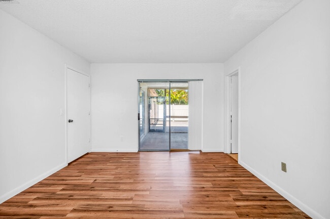 Foto del edificio - 10905 Eureka St