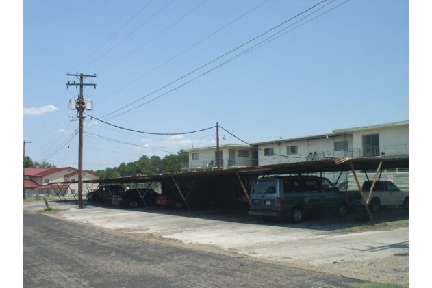 Foto del edificio - Willow Creek Apartments