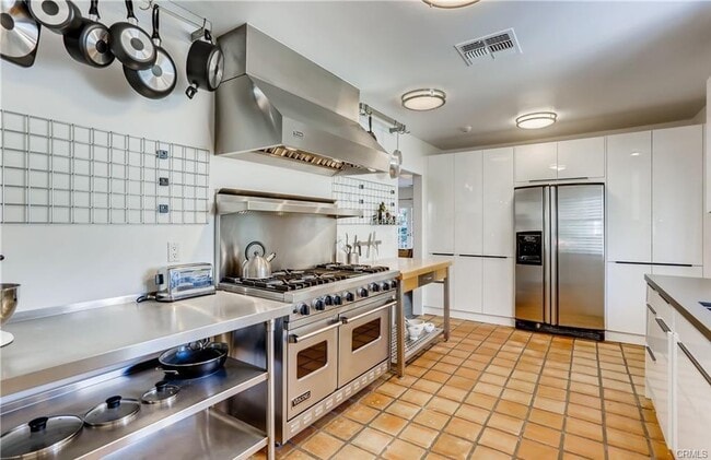Foto del edificio - 4277 Kraft Ave