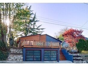 Building Photo - 1615 34th Ave