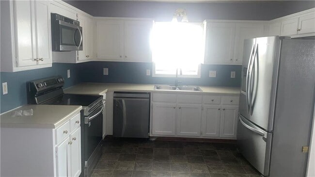 Building Photo - 306 Pebblestone Dr