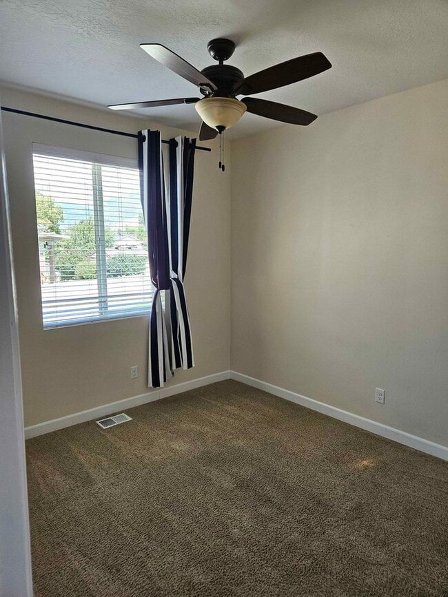 Foto del edificio - 571 S 360 East Cir