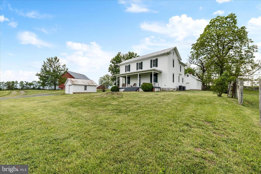 Foto principal - 5452 Middle Rd