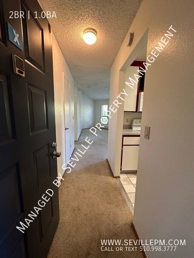 Building Photo - MOVE IN READY 2BR /1BA Condo in great loca...