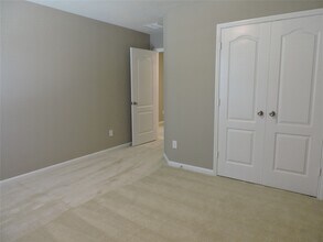 Building Photo - 1102 Upton Ct