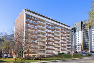 Building Photo - The Executive