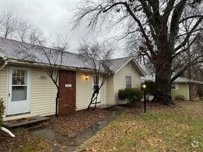 Building Photo - 2507 S Ingram Mill Rd