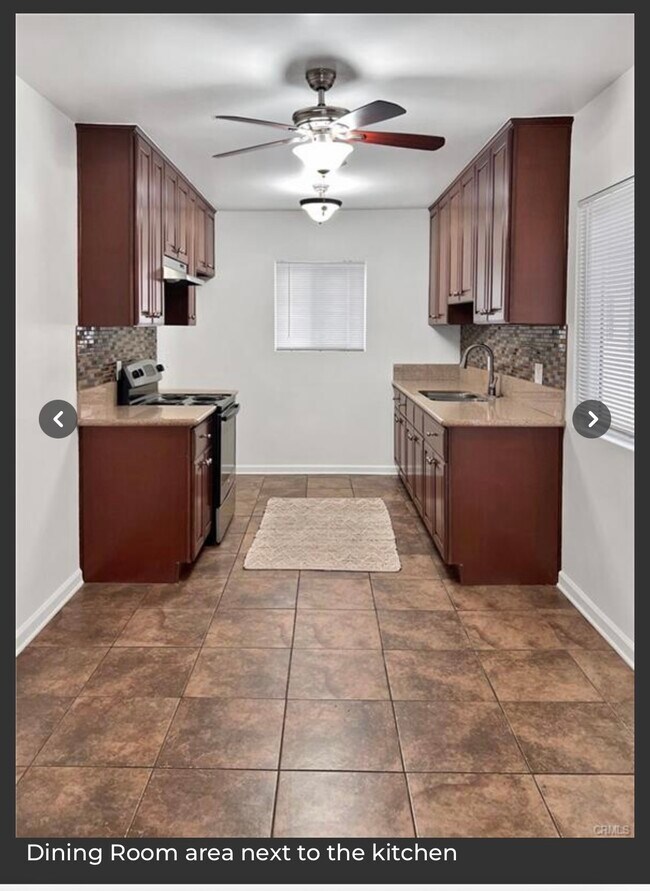 Foto del edificio - 5620 Woodman Ave