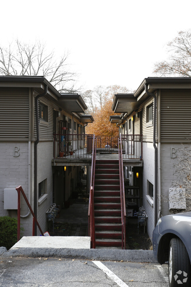 Building Photo - Boulevard Properties