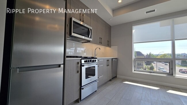 Building Photo - Modern 1 Beds, 1 Baths Apartment/Condo | N...