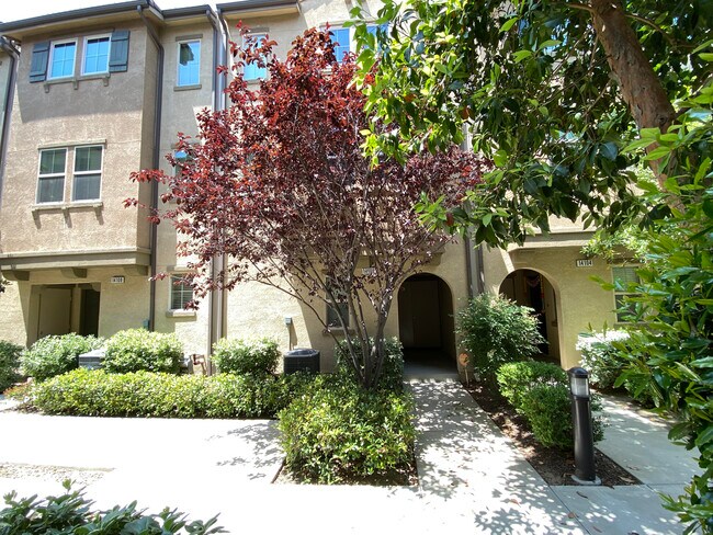 Building Photo - 14106 W Birch Ln