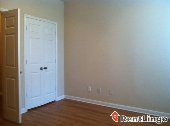 Primary Photo - 5010 Woodway Dr