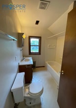Building Photo - 716 Niagara St