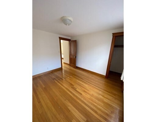 Building Photo - 10 Hartwell St