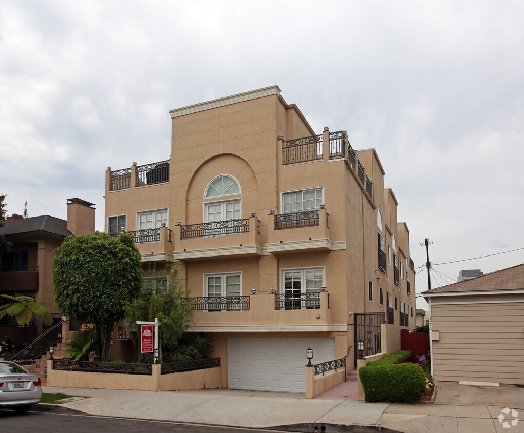 1253 Granville Ave, Los Angeles, CA 90025 Apartments in Los Angeles