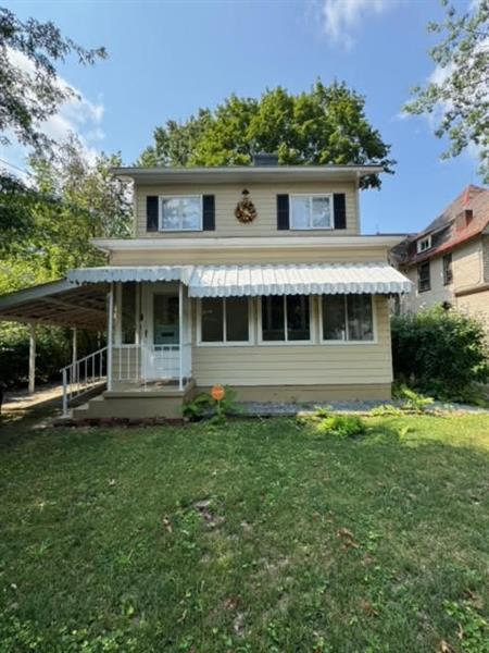 Foto del edificio - 634 Maple Ln