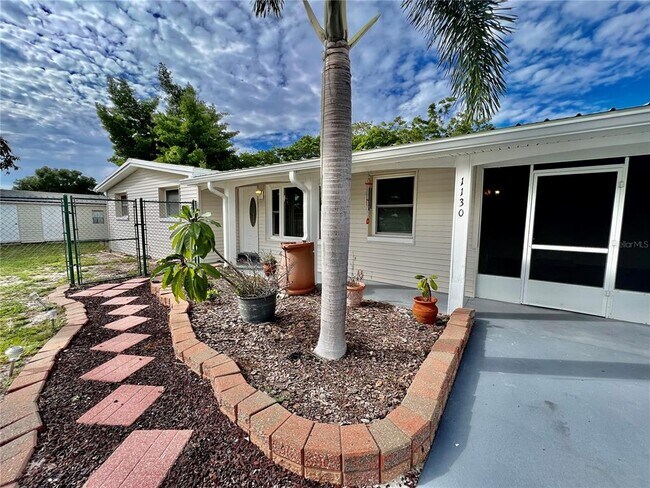 Building Photo - 1130 Sweeney Dr