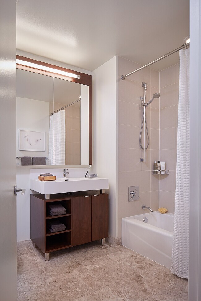 Interior Photo - 500 Lake Shore Drive
