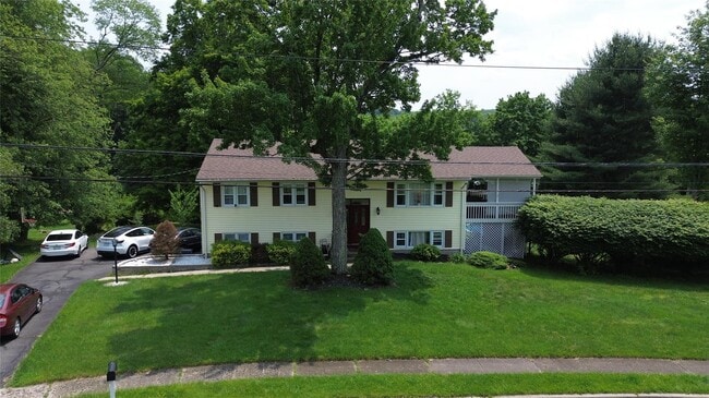 Building Photo - 6 Clinton Ct