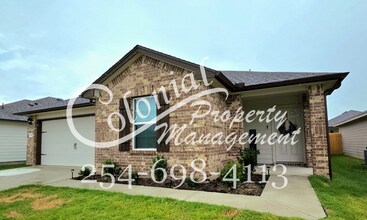 Building Photo - 1418 Rolling Thunder Dr