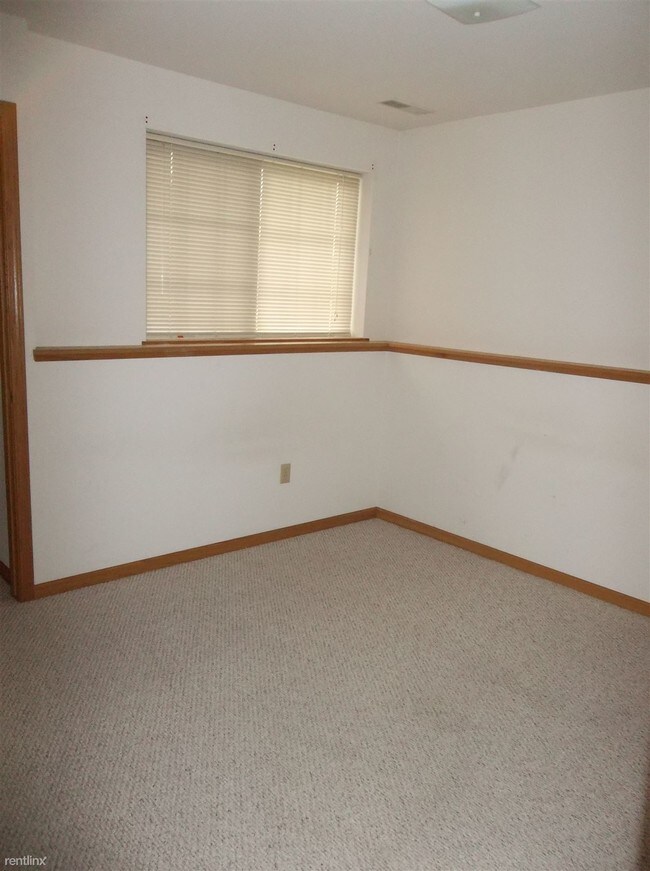 Building Photo - 2653 N Wuthering Hills Dr