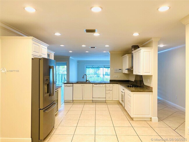 Foto del edificio - 15187 Loch Isle Dr W