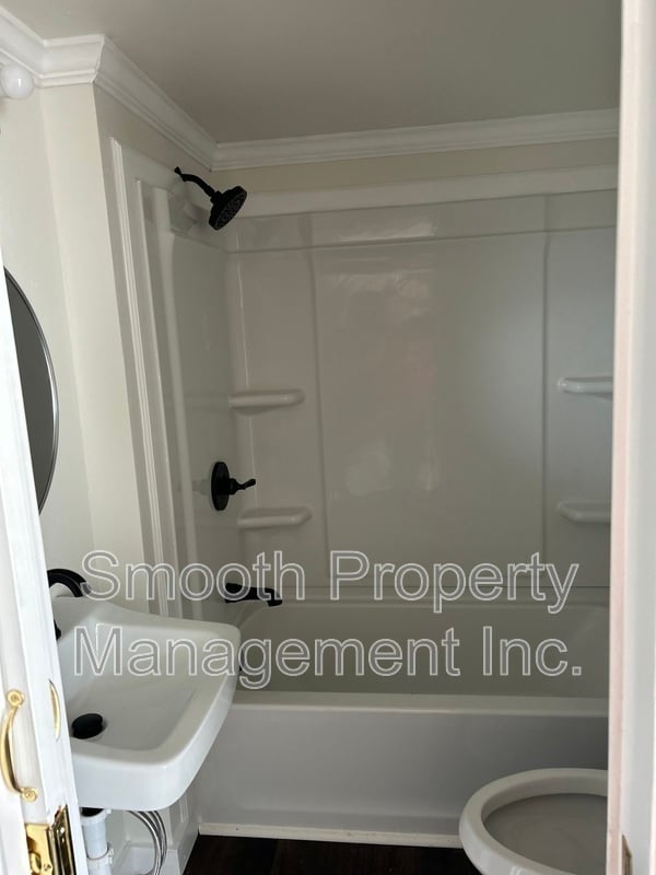 Foto del edificio - 191 E Oakfield Rd