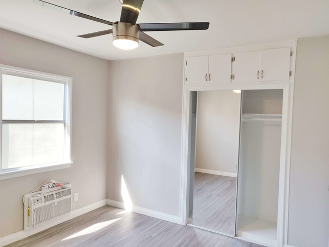 Foto del edificio - 5555 Radford Ave