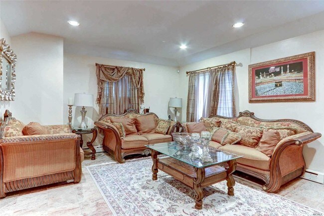 Foto del edificio - 218-39 Sawyer Ave