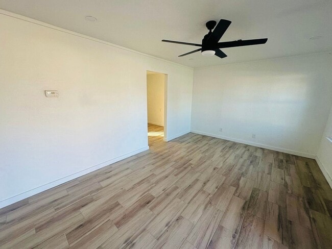 Building Photo - Move in special!! Adorable Fully Remodeled 2 Bed, 1 Bath Home with Garage in Prime Norman Location!