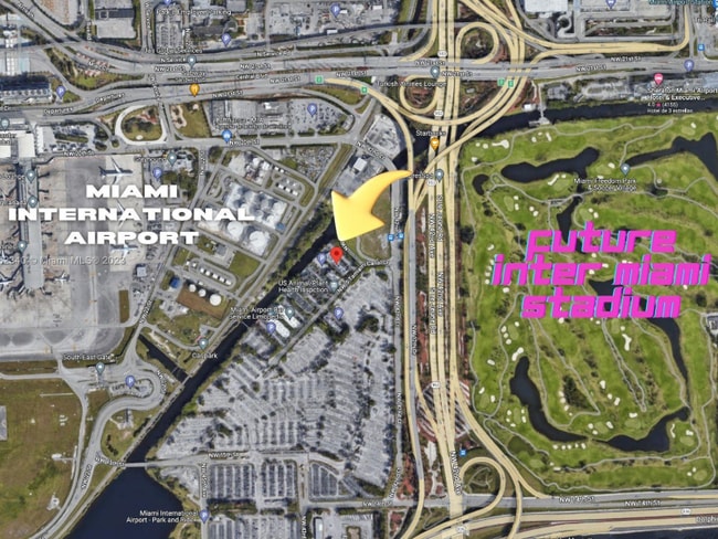 Building Photo - 4265 NW S Tamiami Canal Dr