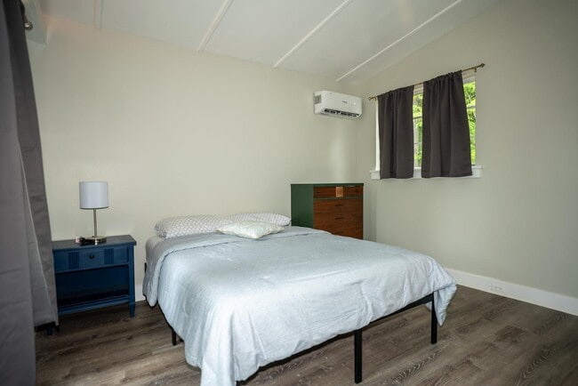 Foto del edificio - 130 Ella St