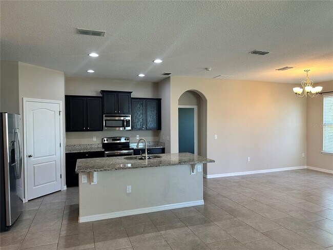 Building Photo - 5332 Oak Breeze Ave