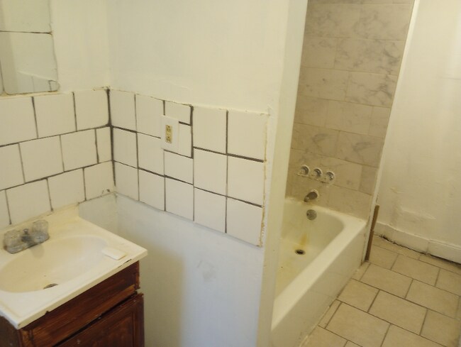 Foto del edificio - 31xx W Euclid Ave